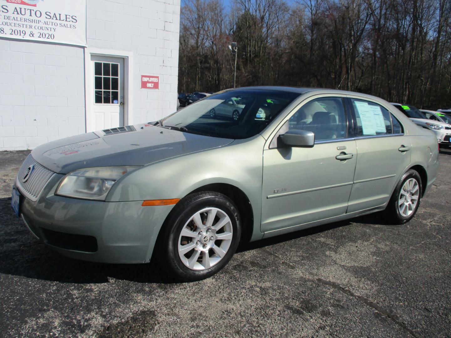 2008 GREEN Mercury Milan (3MEHM07Z28R) with an 2.3L L4 DOHC 16V engine, AUTOMATIC transmission, located at 540a Delsea Drive, Sewell, NJ, 08080, (856) 589-6888, 39.752560, -75.111206 - Photo#1